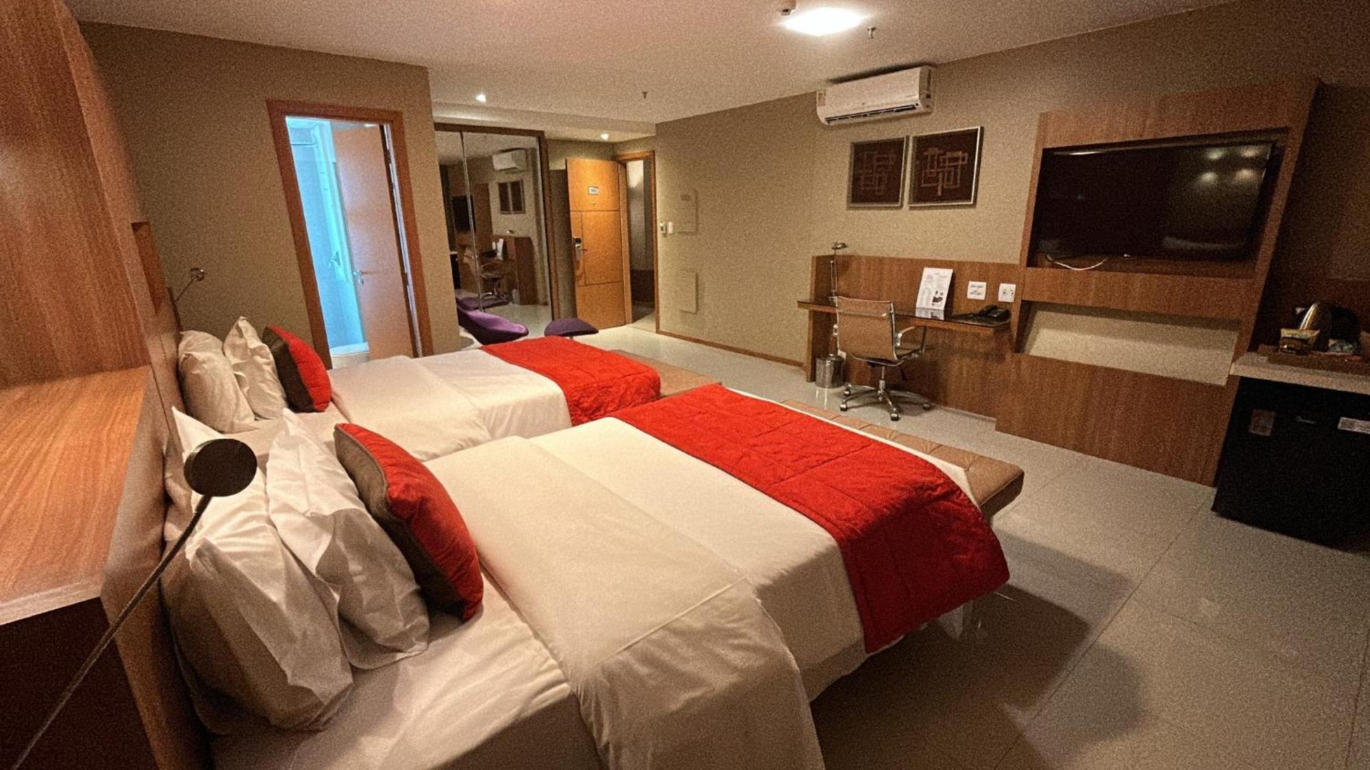 Jade Hotel Brasilia Candangolandia Экстерьер фото A room at the hotel